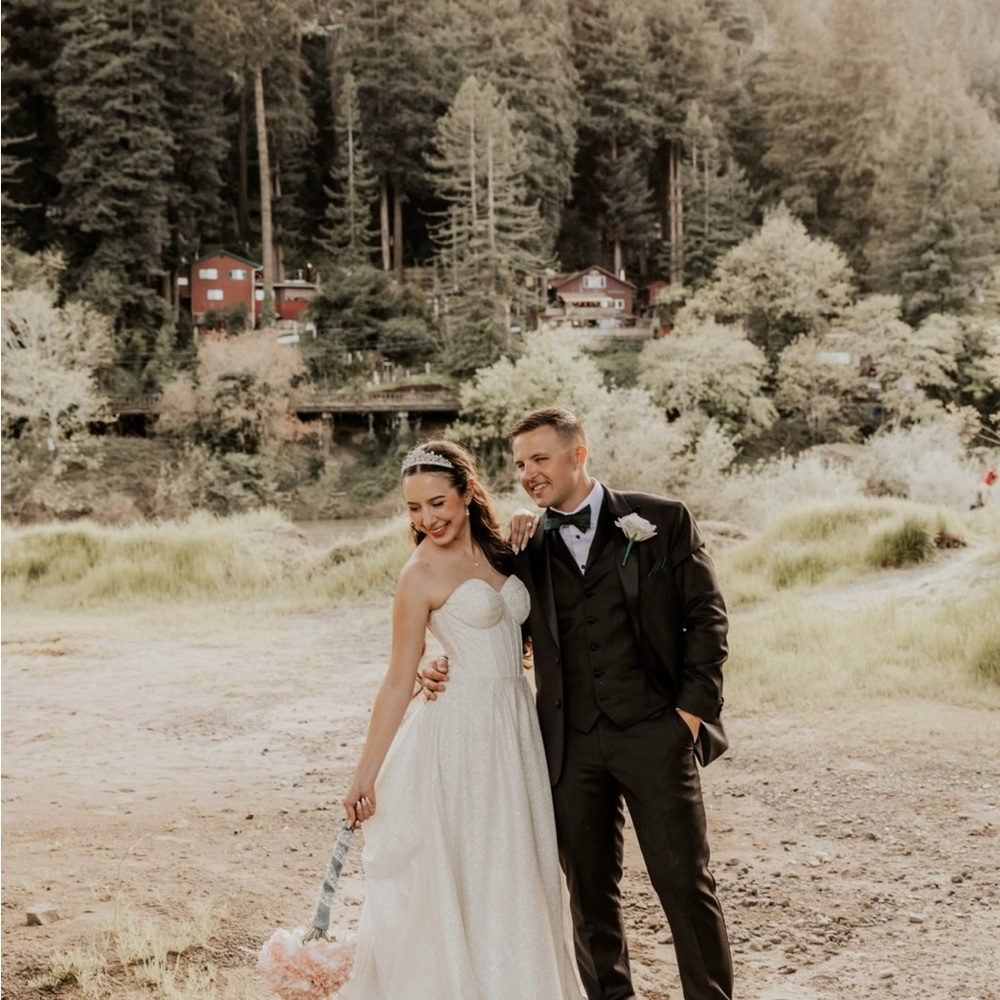 Casablanca Bridal Style 2533 Vail Wedding Dress - GLITTERY